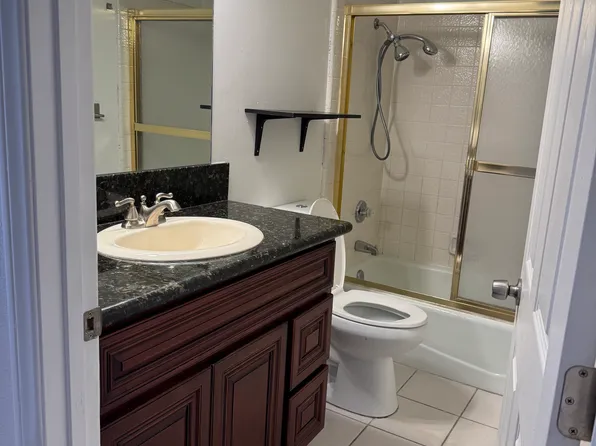 8 Meadow Ridge Cir, Pomona, CA 91766