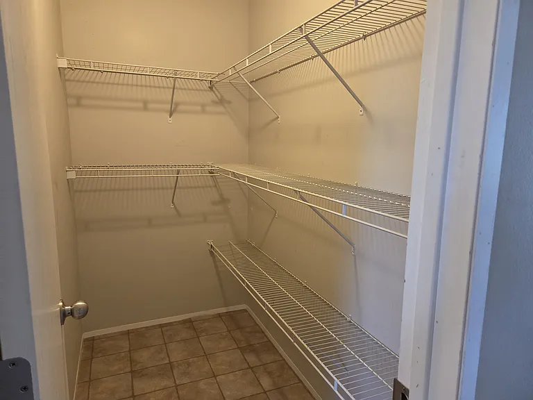 3951 Bentwood Cir W — Photo 23