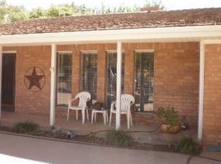 116 Parkwood Ln, Levelland, TX 79336