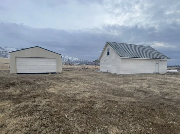 899 Eastlake Dr, Spring Creek, NV 89815