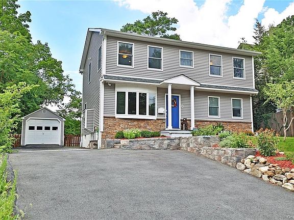 3rd image of 17 Michaels Ln