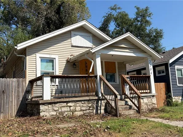2104 E 59th St, Kansas City, MO 64130