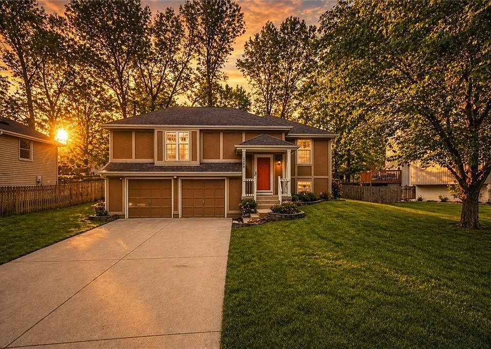 1st image of 2405 NE Carousel Cir
