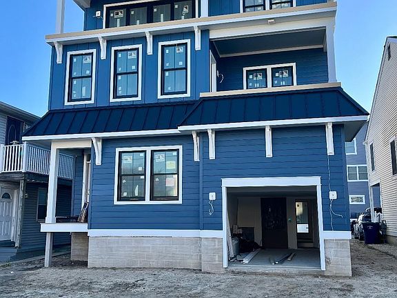 2nd image of 323 36th St