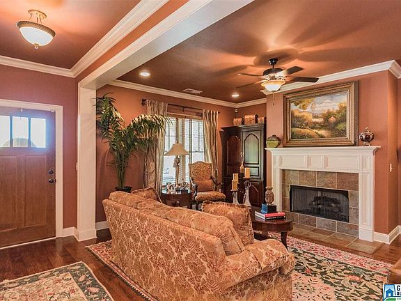 5th image of 3865 Village Center Dr