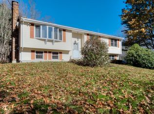 805 Guelphwood Rd, Southbridge, MA 01550