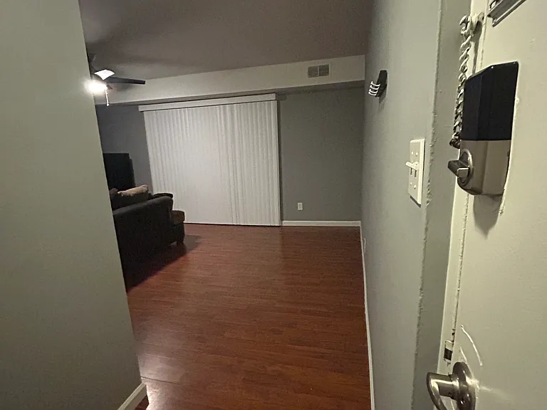 1114 Schaub Dr #H — Photo 3