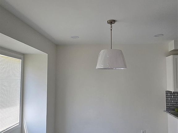 5th image of 10476 Duprey St