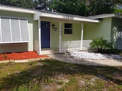 3rd image of 1560 Robertson Dr
