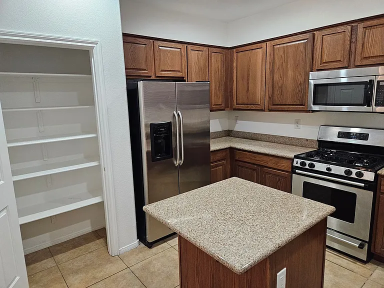 7349 Trailside Park Ct — Photo 17