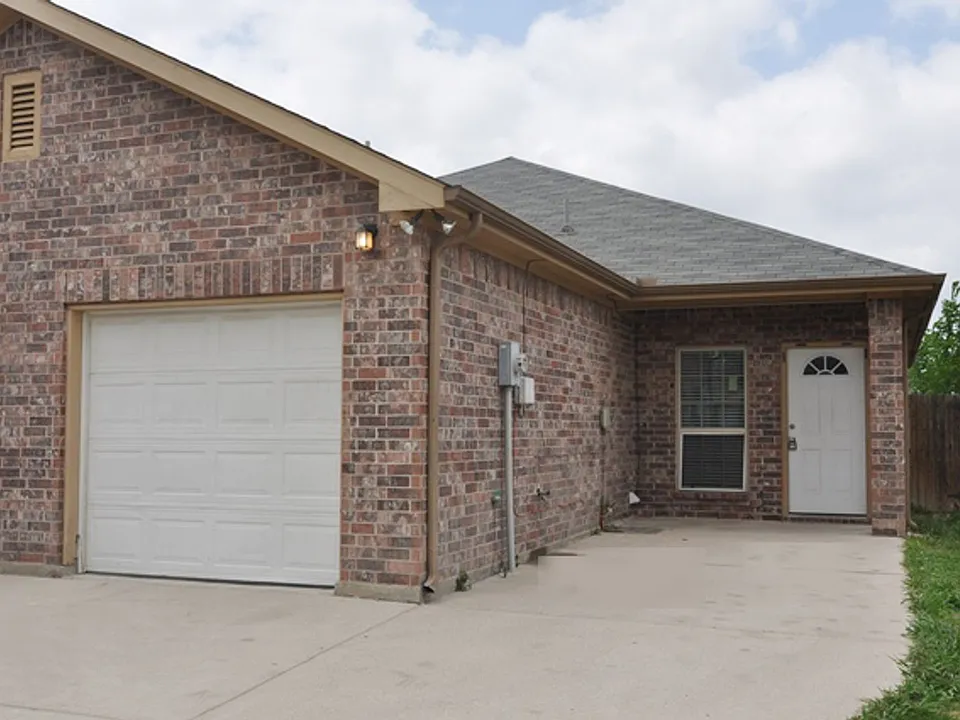 7600-7602 Novella Drive