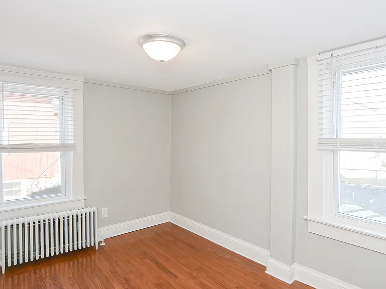 39 Bourne St #1 — Photo 31