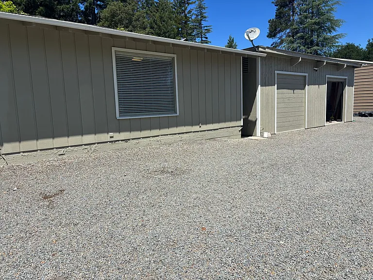 8400 Templeman Rd — Photo 8