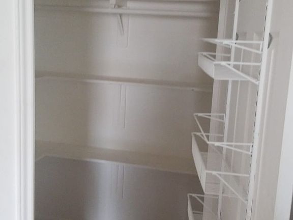 2nd image of 10118 Glengate Ln