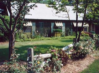 70 Schoolhouse Ln, Rochester, NY 14618