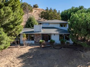 12 Leabig Ln, Martinez, CA 94553