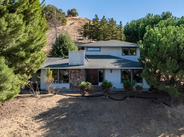 12 Leabig Ln, Martinez, CA 94553