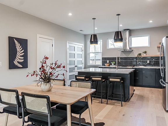 5th image of 4 E Trimble St Lot 5