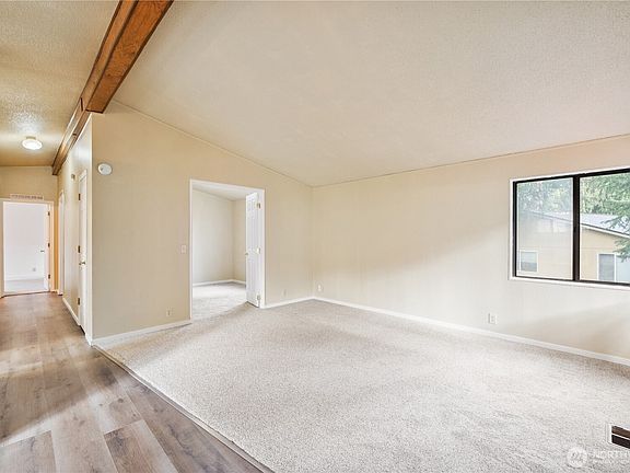5th image of 317 Rollingwood Drive