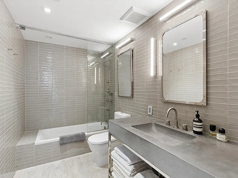 264 Water St #2A — Photo 10