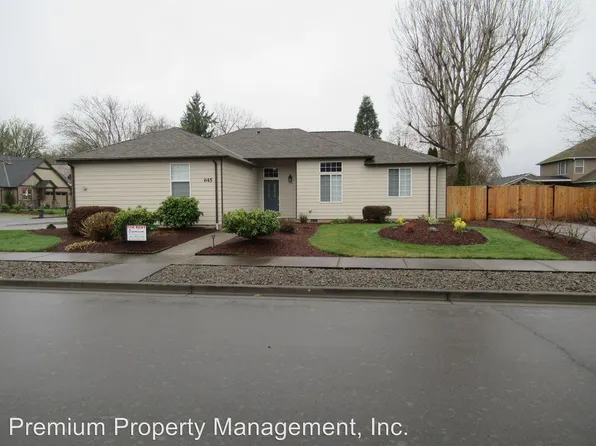 645 N 12th Ave, Stayton, OR 97383