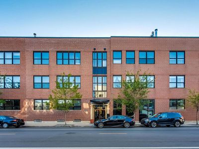 1728 N Damen Ave APT 215, Chicago, IL, 60647
