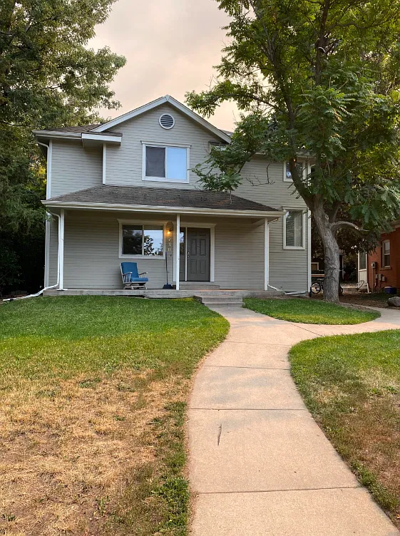 3 bed, 1.5 bath, 1300 sqft, $4,800 — Photo 1