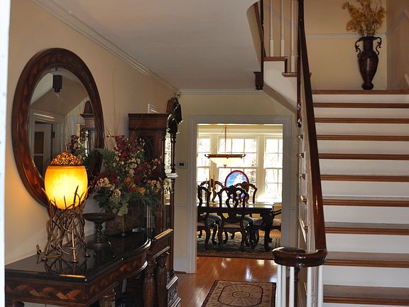 2nd image of 711 Coffey Ave