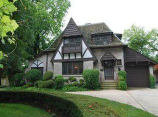 157 Southcote Rd, Riverside, IL 60546