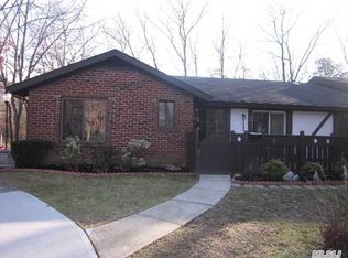12 Birchwood Rd #3, Medford, NY 11763