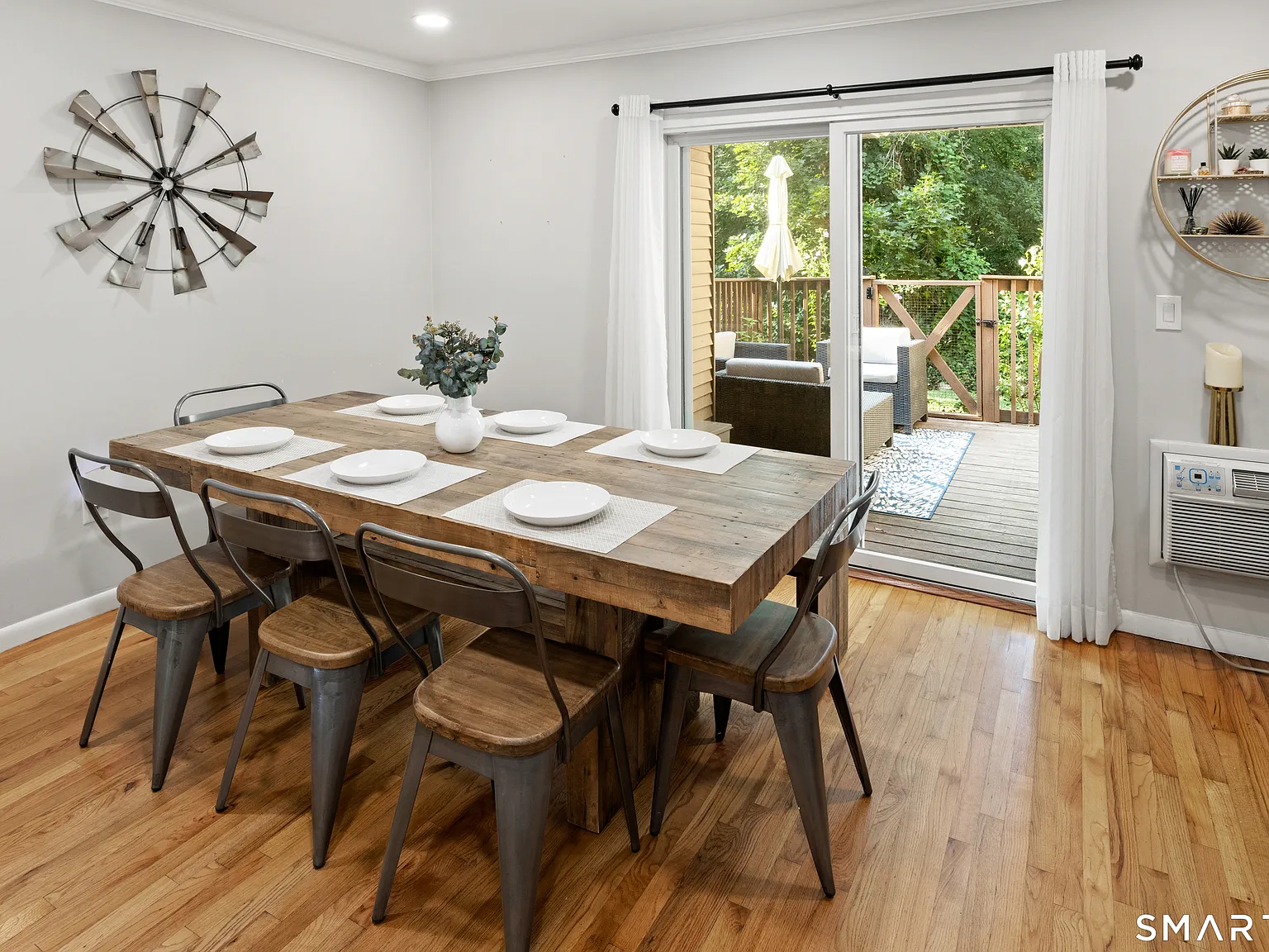 2 bed, 1.5 bath, 1260 sqft, $3,250 — Photo 2
