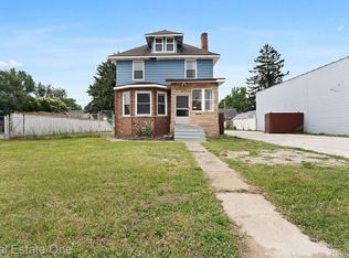 802 E Eleven Mile Rd, Royal Oak, MI 48067