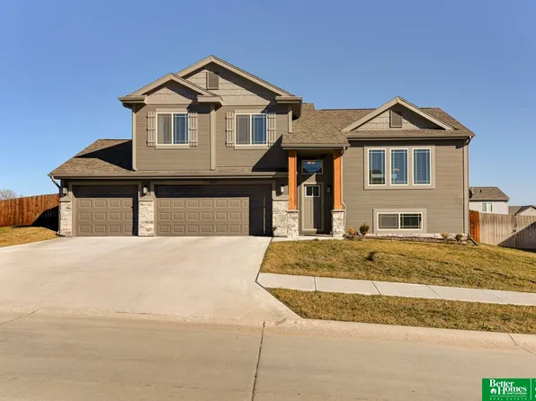 14817 S 19th St, Bellevue, NE 68123