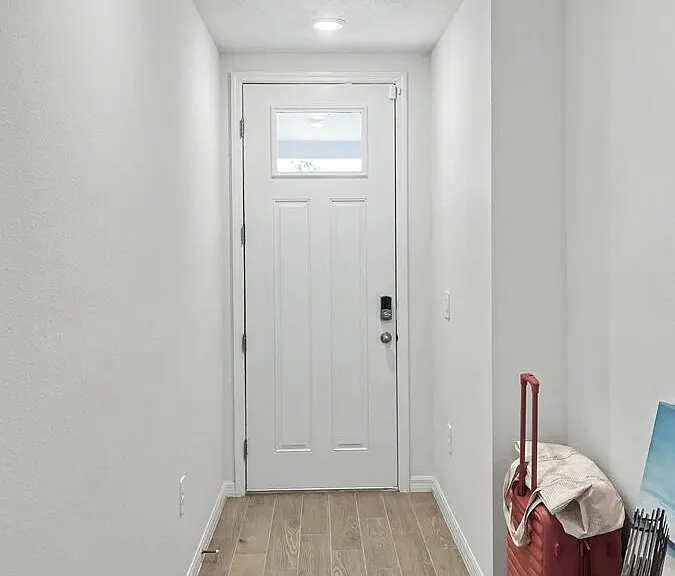 137 Whiteland Bnd — Photo 2