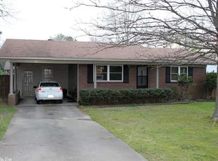 121 Ketchum St, Lonoke, AR 72086