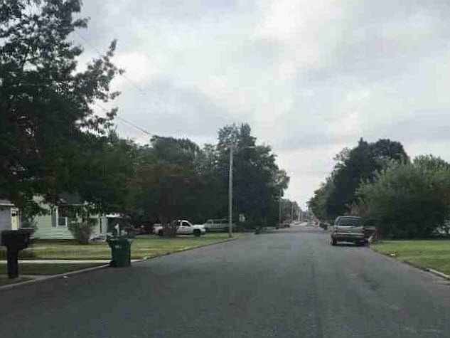 2nd image of 609 Hickory Ln