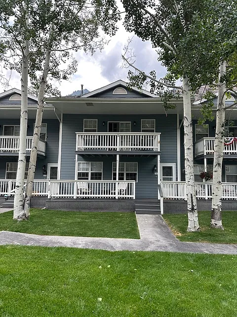 114 Spruce Ct