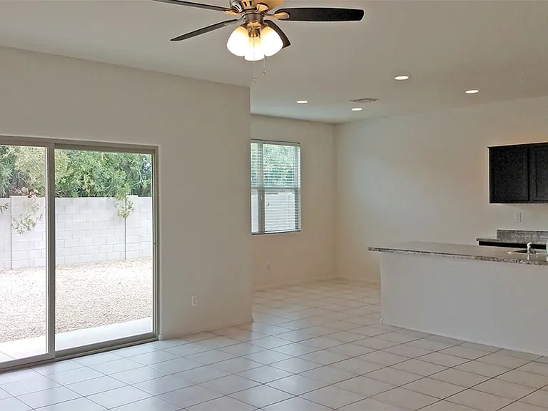 11700 E Cliffrose Ln — Photo 43