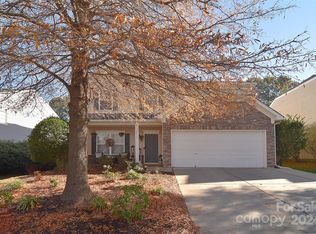 8717 Sedgeburn Dr, Charlotte, NC 28278