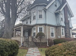 829 Prospect Ave, Ridgefield, NJ 07657