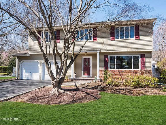 2nd image of 19 Bayard Dr