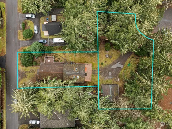 898 Hassalo Avenue SE, Ocean Shores, WA 98569