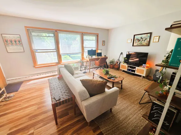 2115-2123 W Farragut Ave Apartments