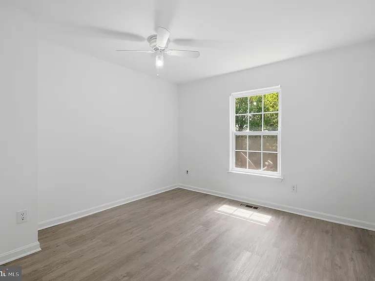 46601 Carriage Ct — Photo 24