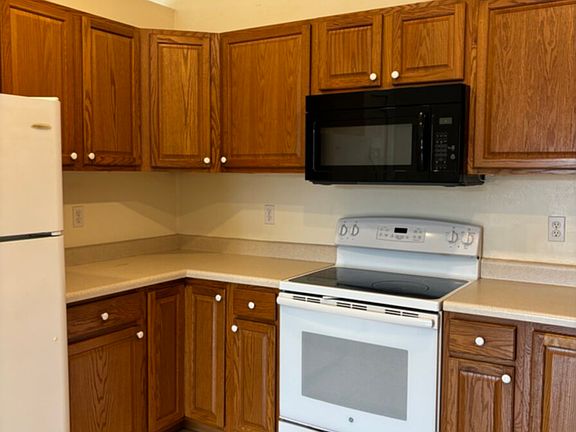 5th image of 1242 SE 8th St APT 4