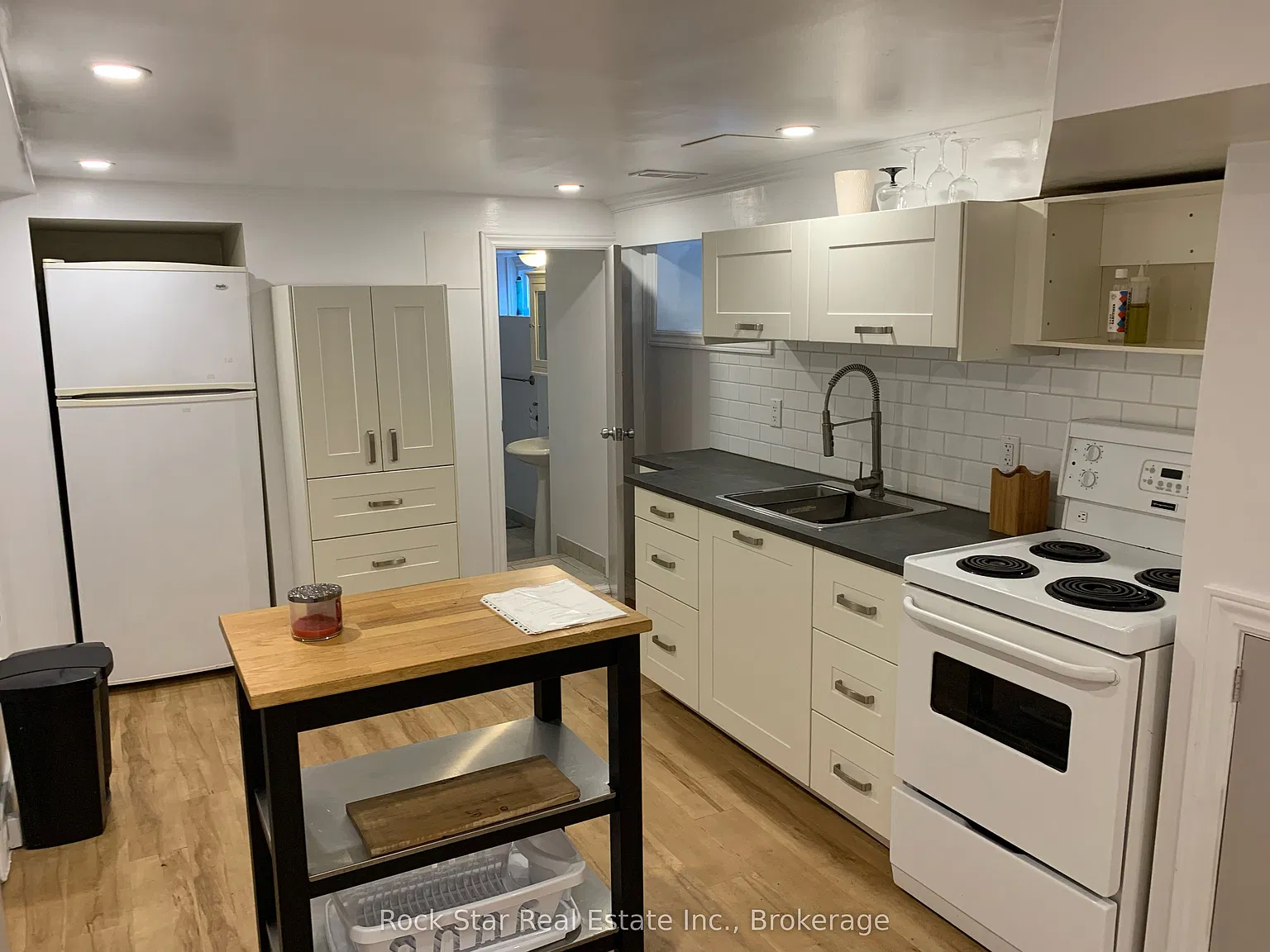 1 bed, $1,425 — Photo 4