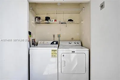 2871 N Oakland Forest Dr #210 — Photo 14