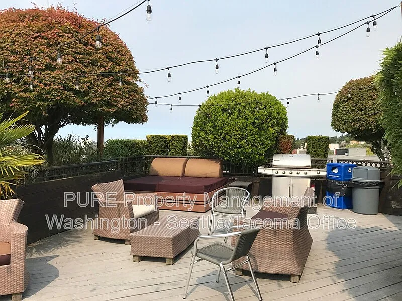 Photo 1 of 10 - 1125 E Olive St #312 - Seattle, WA Primary Photo - 1125 E Olive St #312