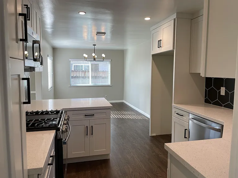 2634 Balfour Ave — Photo 29