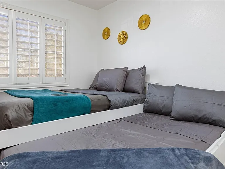 9762 Silver Dusk Ct — Photo 42